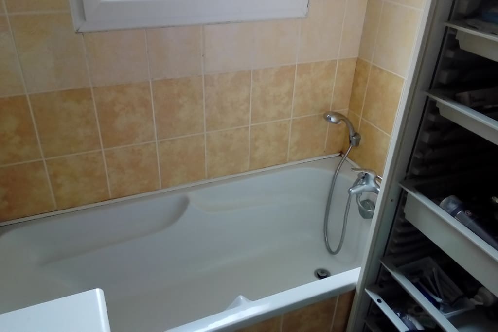et d'une baignoire à disposition !