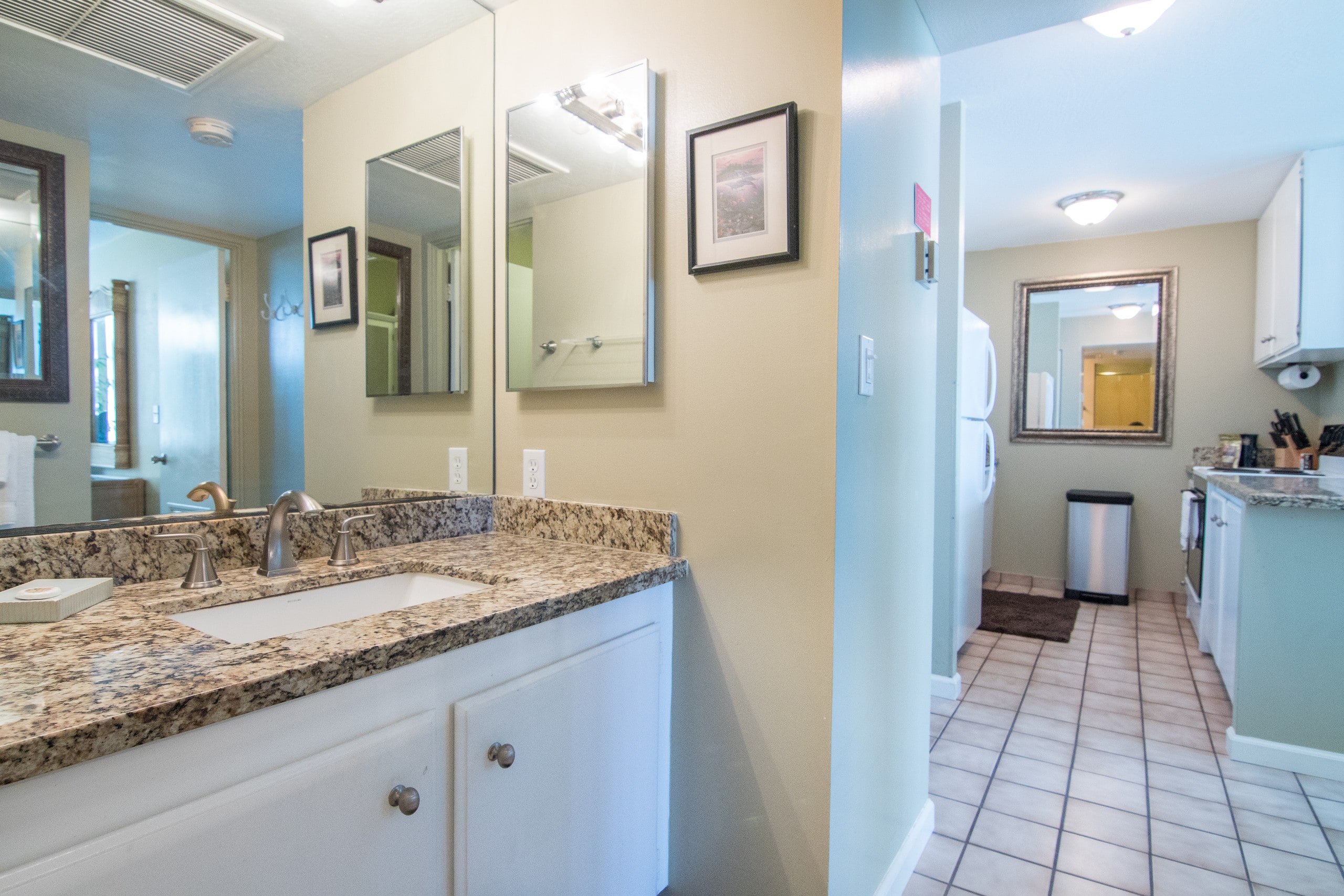 Condo in Kailua-Kona · ★4.47 · 1 bedroom · 2 beds · 1 private bath - Image 13