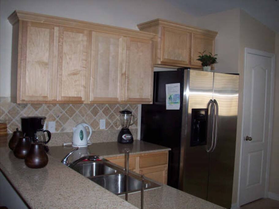 Fully Fitted Kitchen