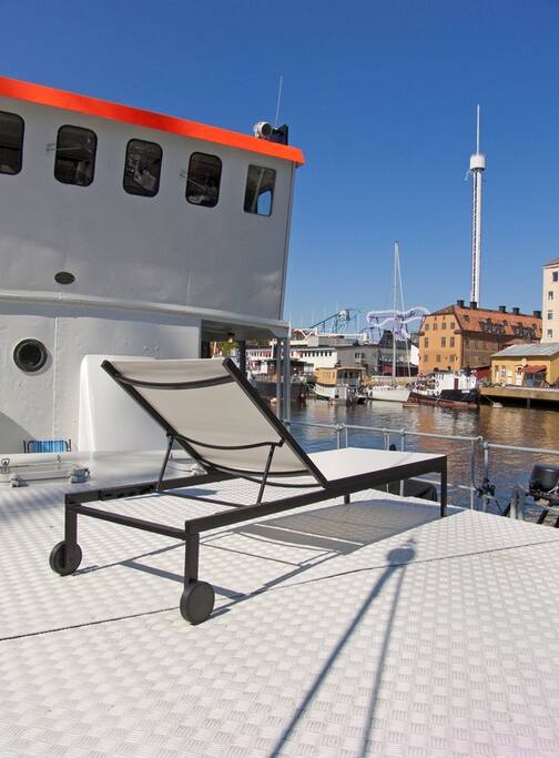 The sun bed is gone but there is a great deck to use for sun