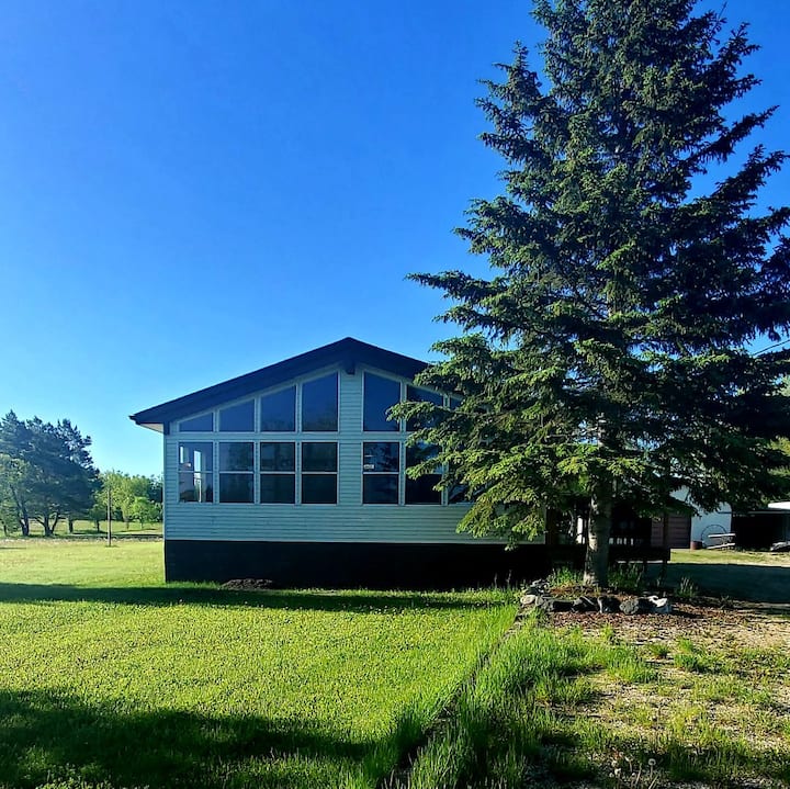 The Great Outdoors Cottages for Rent in Lac du Manitoba, Canada Airbnb