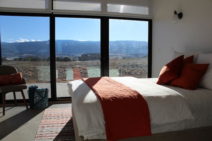 Second bedroom with Queen bed