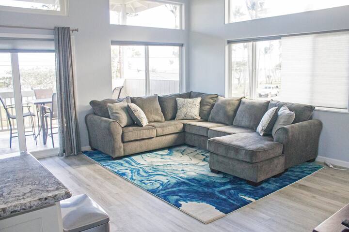 Brand New, Beach Front, Villa Aloha 30-day min gallery image 4