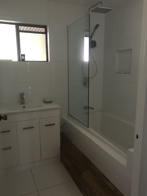 Main bathroom