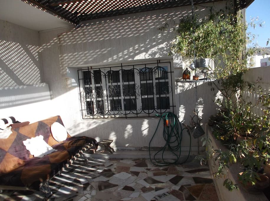 la terrasse privée donnant sur le jardin