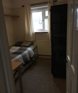 Single room in great location!
