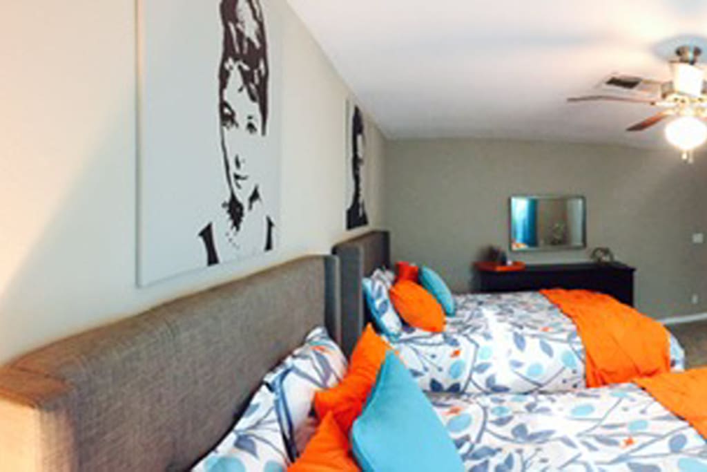 Bedroom 2 - 2 xQueen Beds