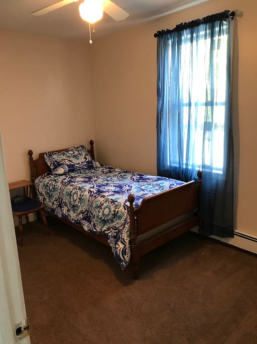 Twin bedroom 3