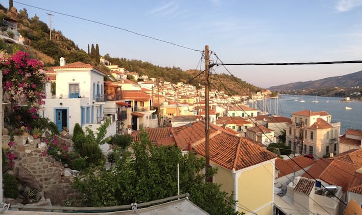 Beautiful renovated historical house in Poros town