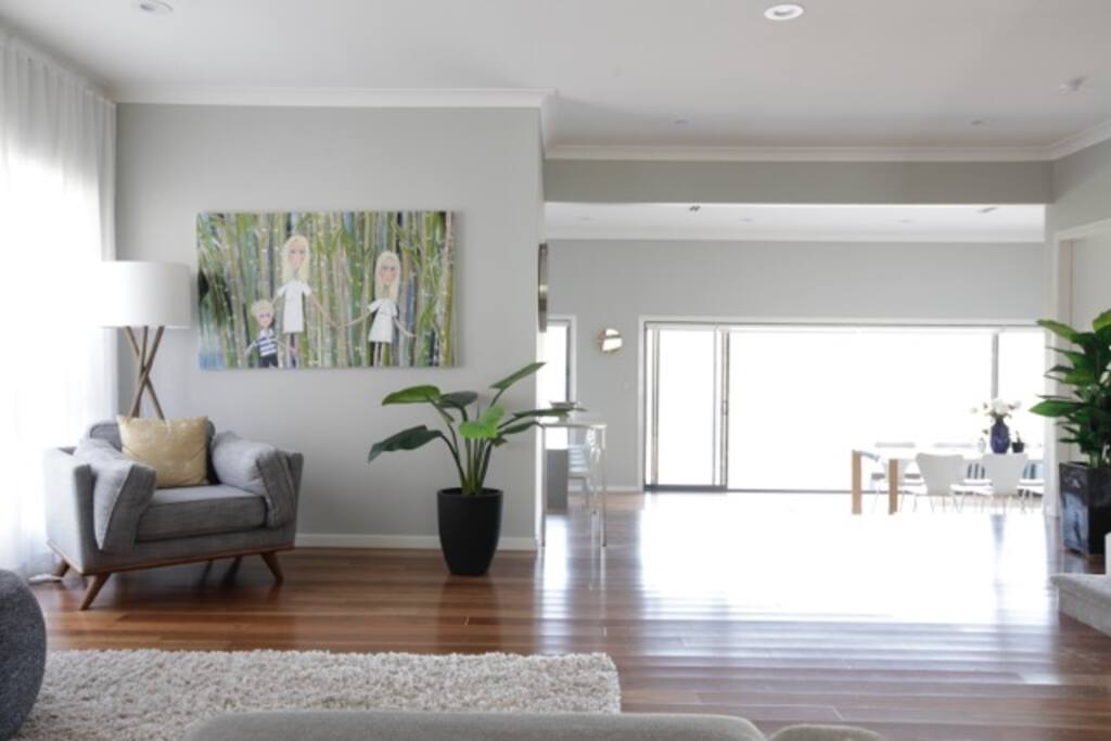 Split Level Lounge Room, Steps Down to Combined Kitchen Dining