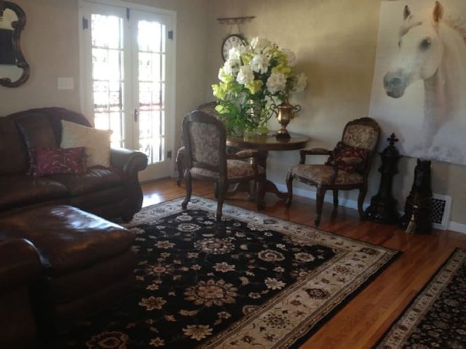 Common area, living room.