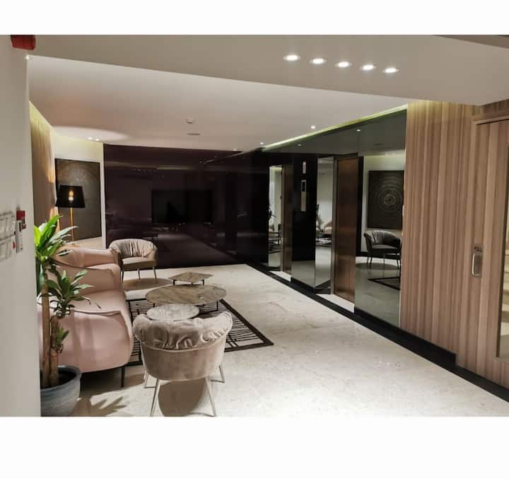 A Beautiful Studio Apartment Ready To Be Taken. Its In Very Quite Area Close To Saar Town, Seef District, Close To Shopping Centers You Will Love The Place 😀 - バーレーン