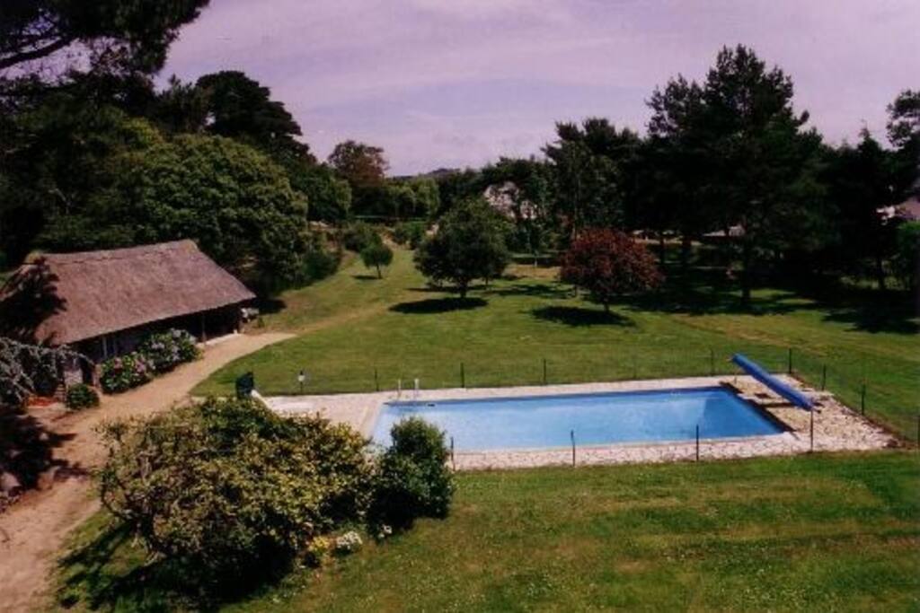 piscine et le parc