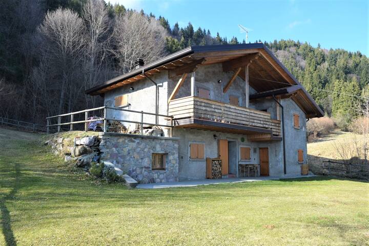 Walking’s House Mountain Lake Iseo Hospitality gallery image 2