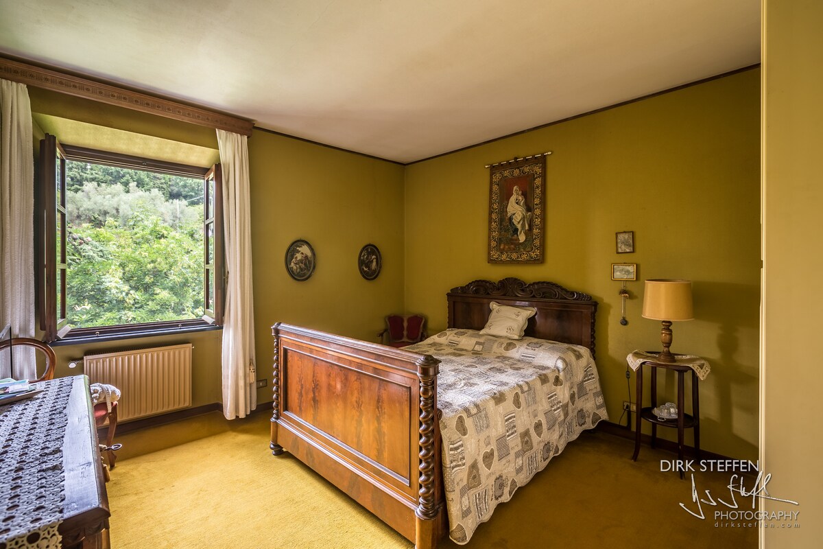 3号客房，可欣赏浪漫花园的美景