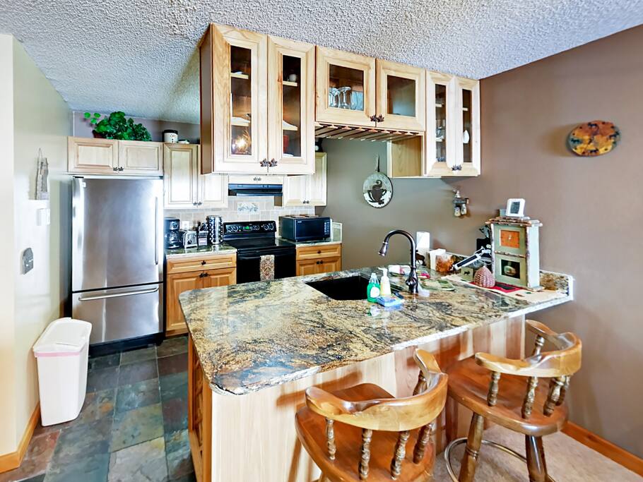 Enjoy coffee at the breakfast bar.