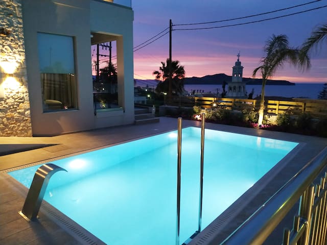 New Lux Villa★200m to beach/restaurant★Heated Pool