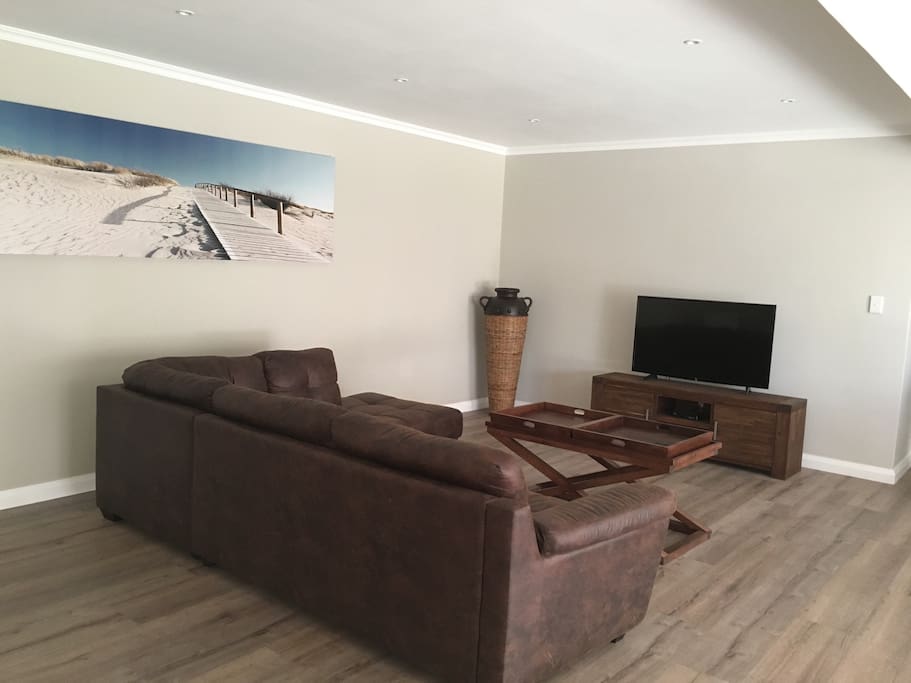lounge area with TV (full DSTV)
