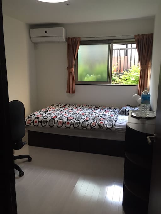 guest room with semi-double bed