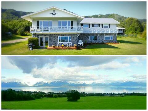 Private 28 Acres - 180° Bay View - Entire House!