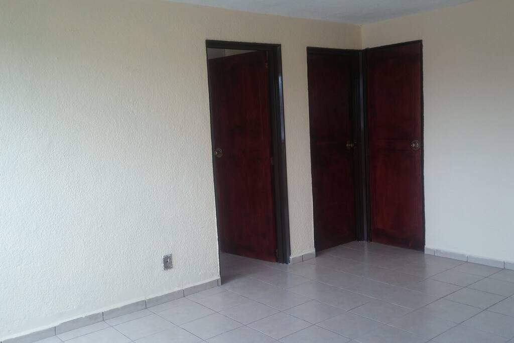 Habitación Privada y Baño Compartido