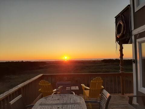 Oceanfront -Fantastic Views!  Dogs OK-Private-Nice