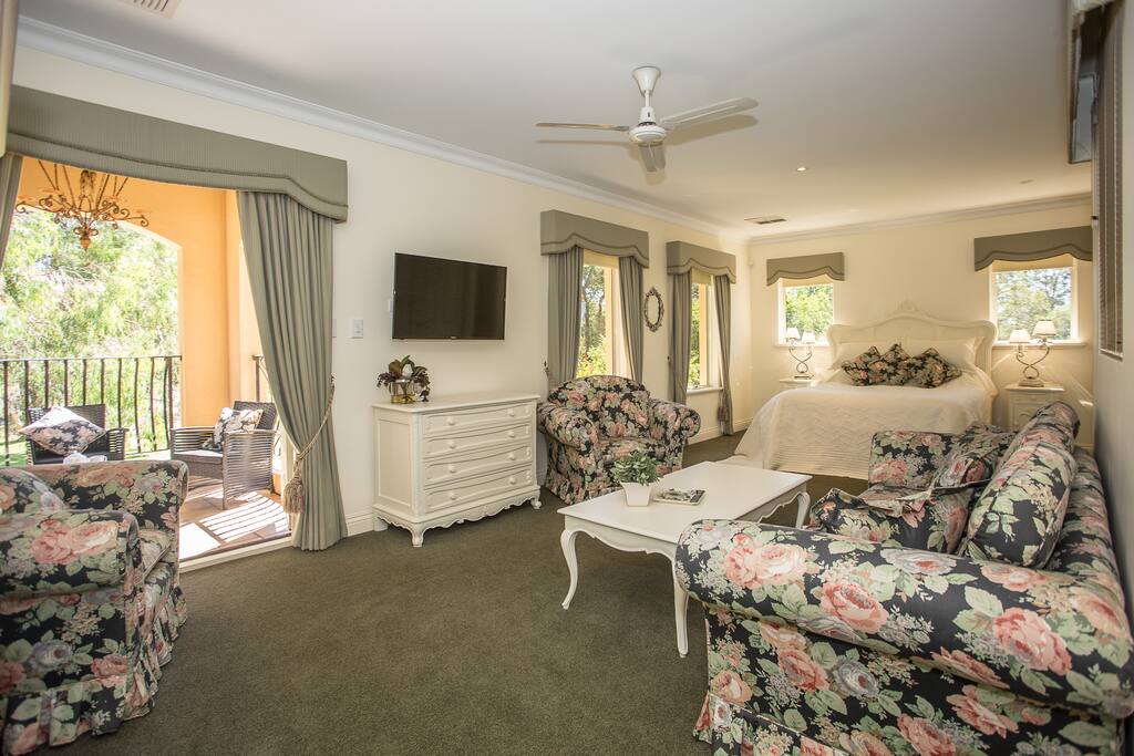 The Versailles Suite