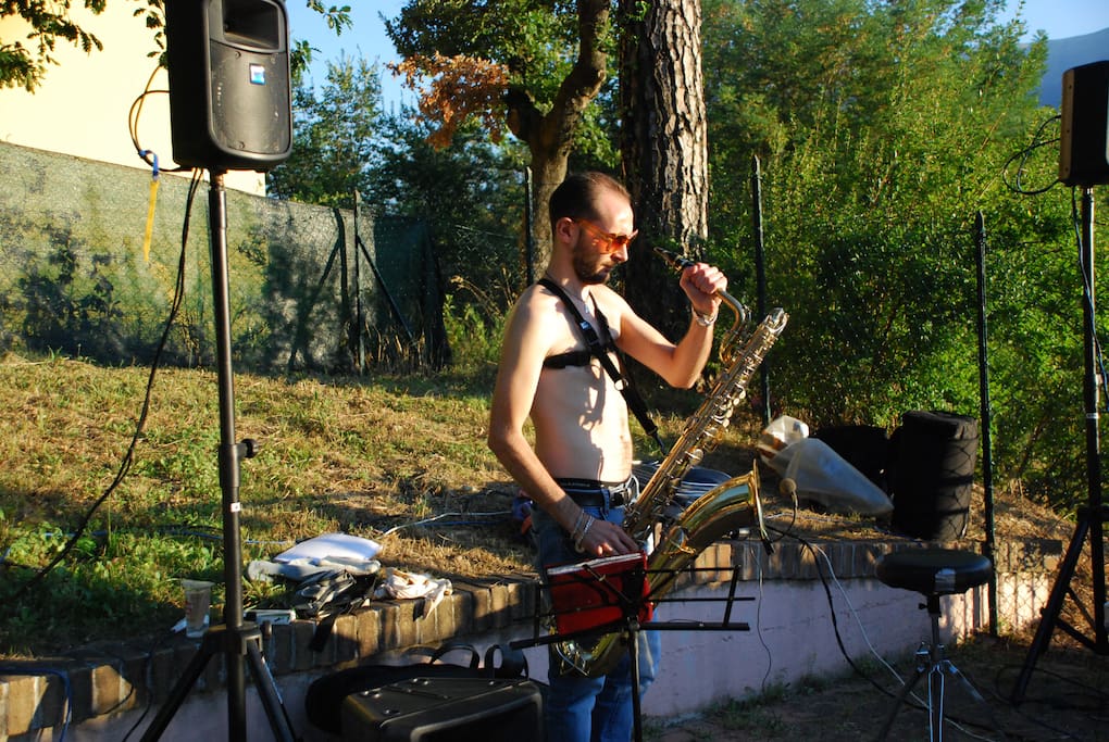 MUSICA LIVE IN PISCINA GLICINE