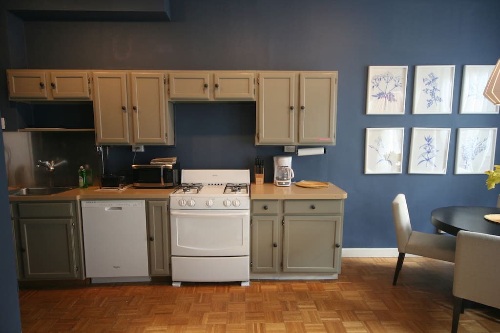 Kitchen (incl. coffee maker, electric kettle, toaster oven)