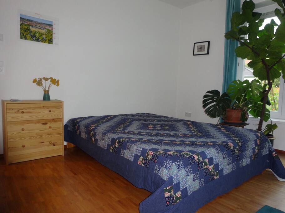 Bett für zwei Personen 200x140 cm