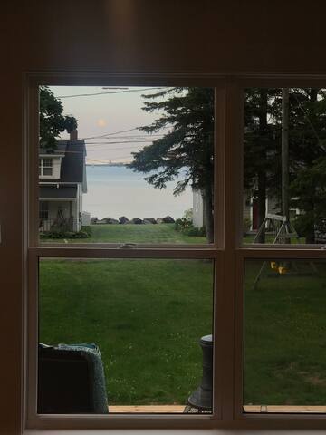 Fully renovated house with Water view Shediac Bay! gallery image 5