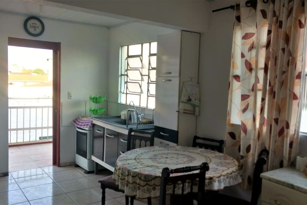 Cozinha e sala conjugada