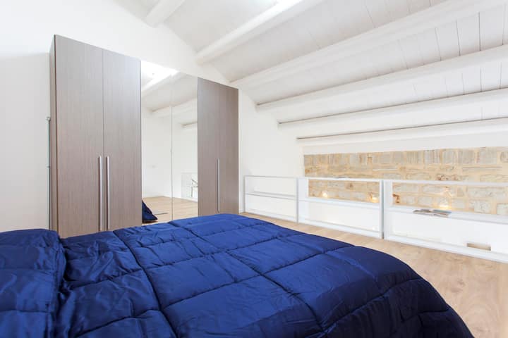 Camera da letto con aria condizionata/ Bedroom with air conditioning