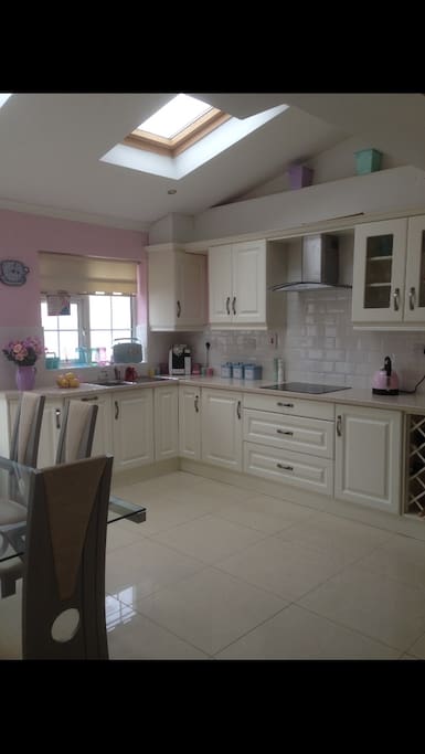 kitchen/dining room
