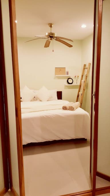 King Private Bedroom for 2 guests