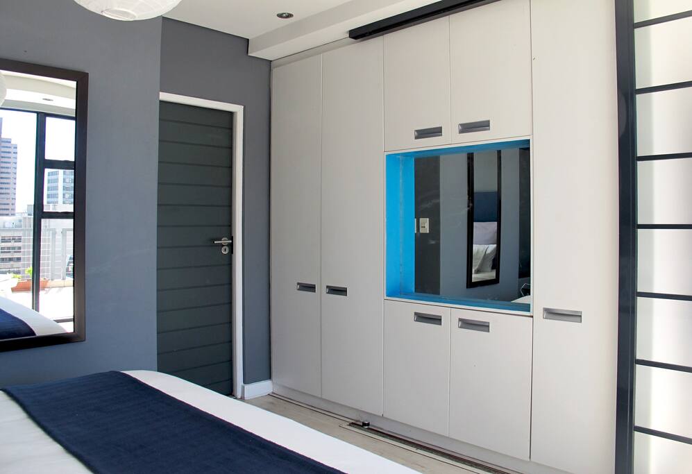 Day view of the Main Room (BLUE ROOM)