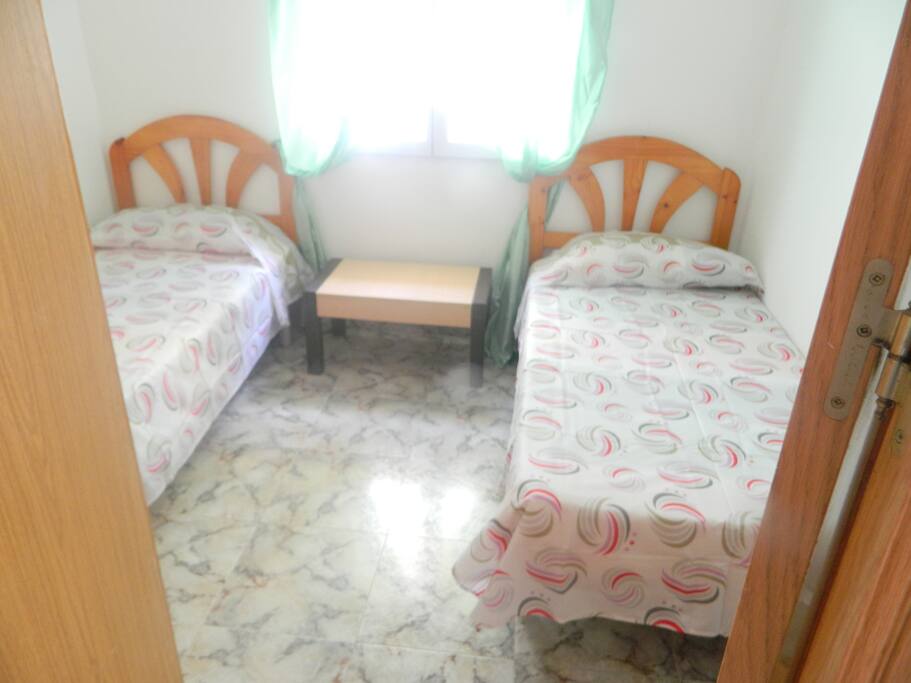 Twin bedroom