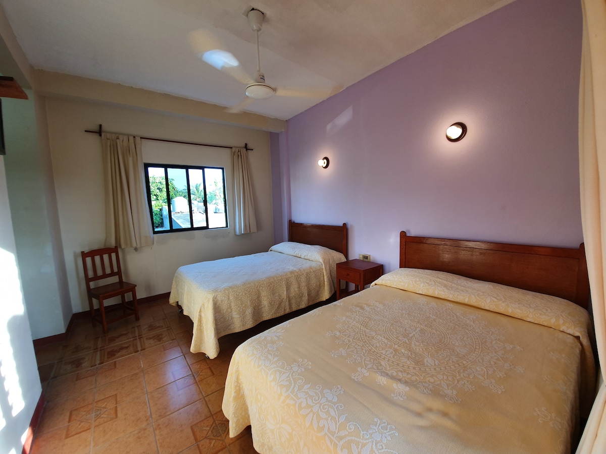 Este lugar tiene todo lo necesario para disfrutar de un momento increíble en Puerto Escondido./ Este lugar tiene todo lo que necesitas para pasar un lugar increíble en Puerto Escondido.