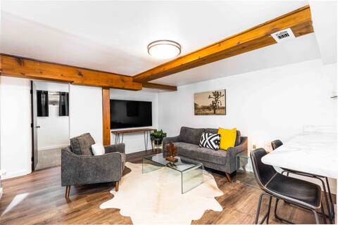 Solar Powered, 2 Bed 1 Bath Princeton Suite