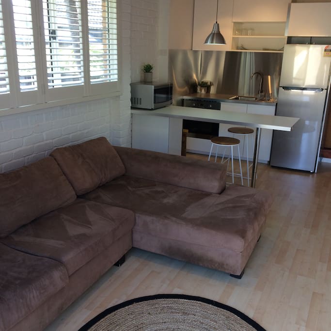 Cosy open, beautifully lit area
Free Wifi and chromecast TV