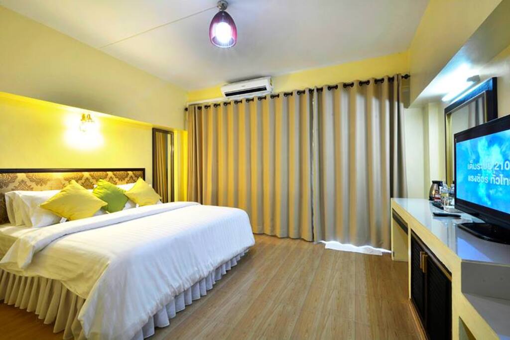 Comfortable with luxury studio :')