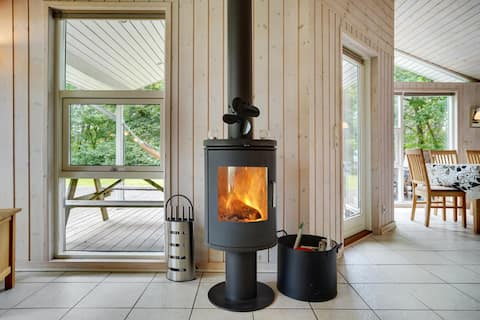 Popular Airbnb listing: Lovely cottage in scenic Arrild Holiday Village in Tønder