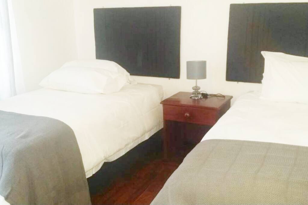 2nd bedroom
