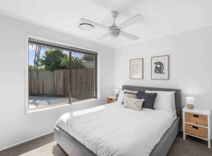 Dormitorio 4 con cama tamaño queen