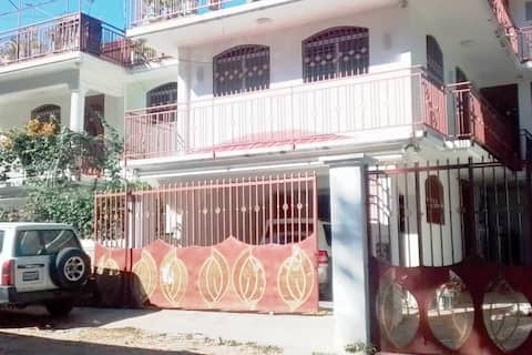 Mahogany. Nice apartment, friendly area in Pacot