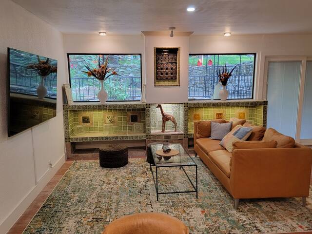 5bed/4bath & pool steps to Barton Springs & Zilker gallery image 4