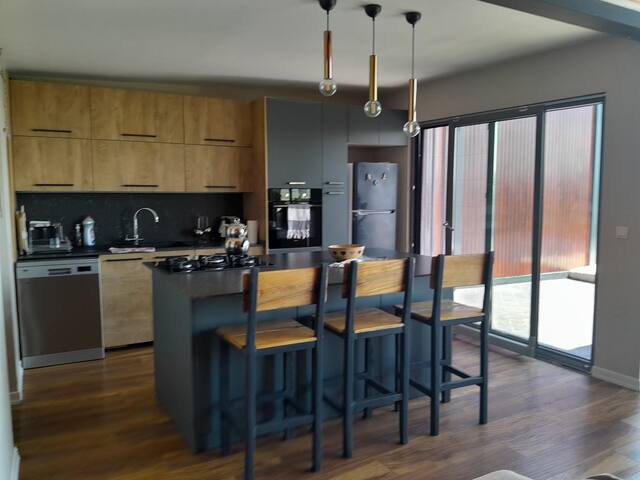 Ağvaya 8 km uzaklıkta Isıtmalı havuzlu lüks villa gallery image 5