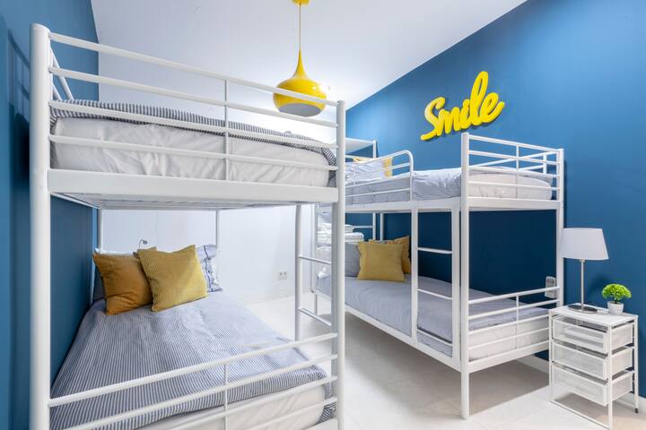 Puerta del Sol Apartment – Perfecto para grupos! gallery image 5