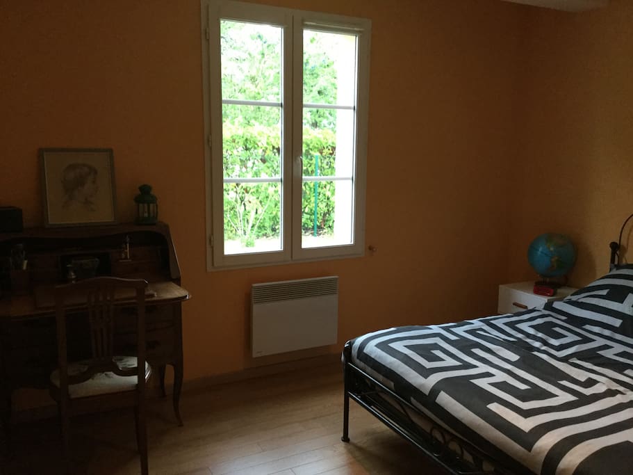 chambre vue sur le jardin