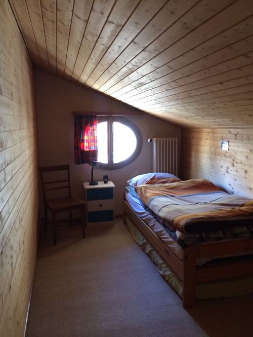 Gästezimmer (your room)
